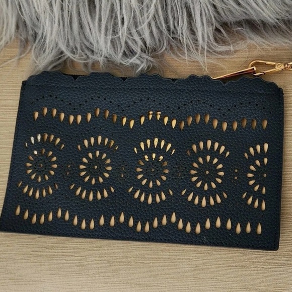 MARK & HALL SCALLOPED CUTOUT DESIGN Navy Clutch Wristlet - Picture 1 of 5